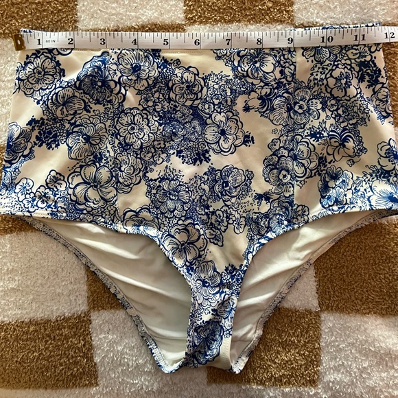 AMERICAN APPAREL blue & white bikini - Picture 6 of 6